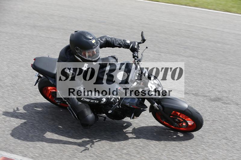 /Archiv-2024/29 12.06.2024 MOTO.CH Track Day ADR/Gruppe gelb/41